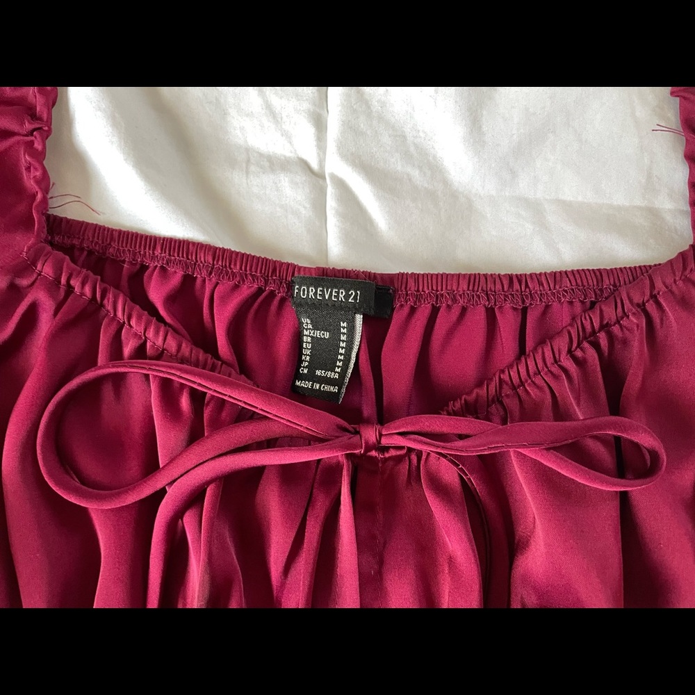 NWOT FOREVER 21 RUCHED STRINGY TOP - Picture 2 of 4